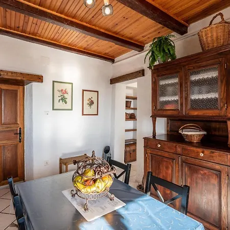 Apartament Pentone *